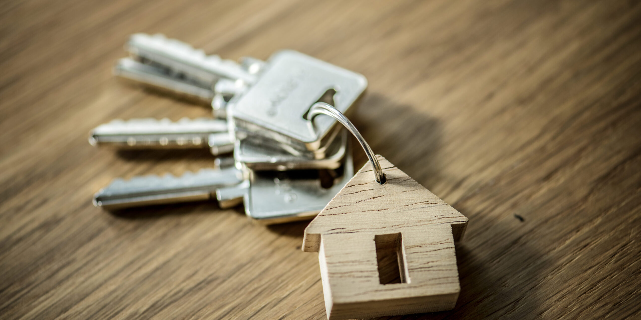 alquilar un apartamento vacacional en valencia – llaves en madera alquilar un apartamento vacacional en valencia - llaves en madera